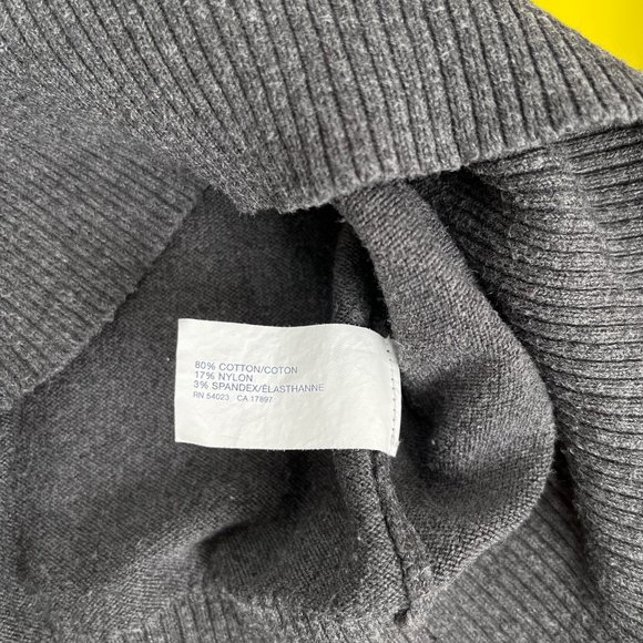 Gap V-neck Sweater, Charcoal Gray, Size XS - Picture 8 of 8